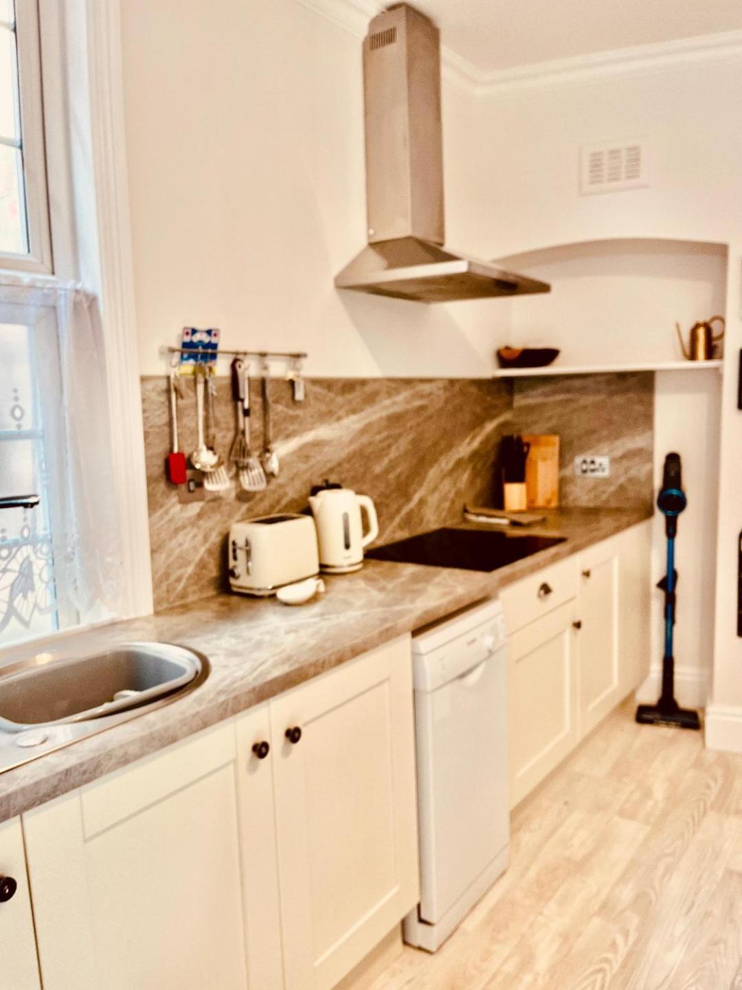 Ingleside Mews Διαμέρισμα Γουίτμπι Εξωτερικό φωτογραφία